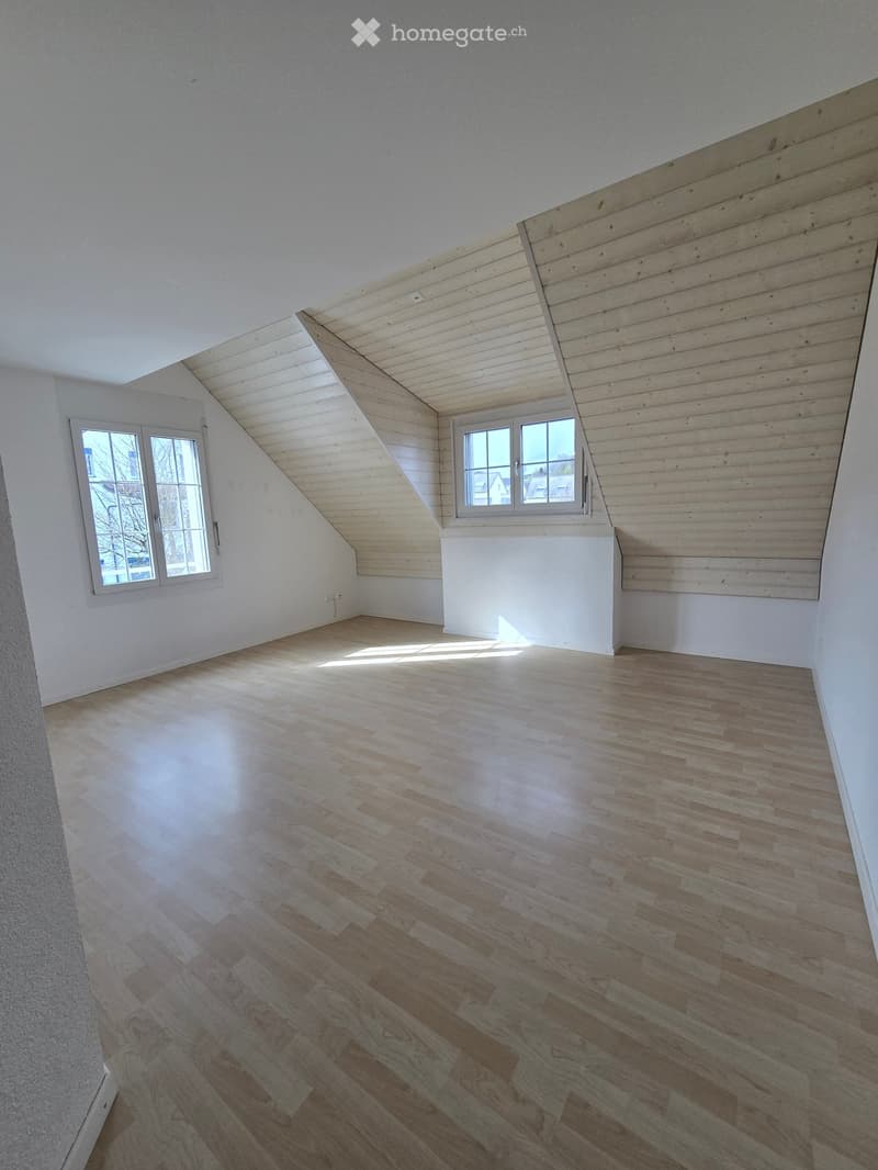 empty room, wooden floor, white walls, wooden ceiling, two windows