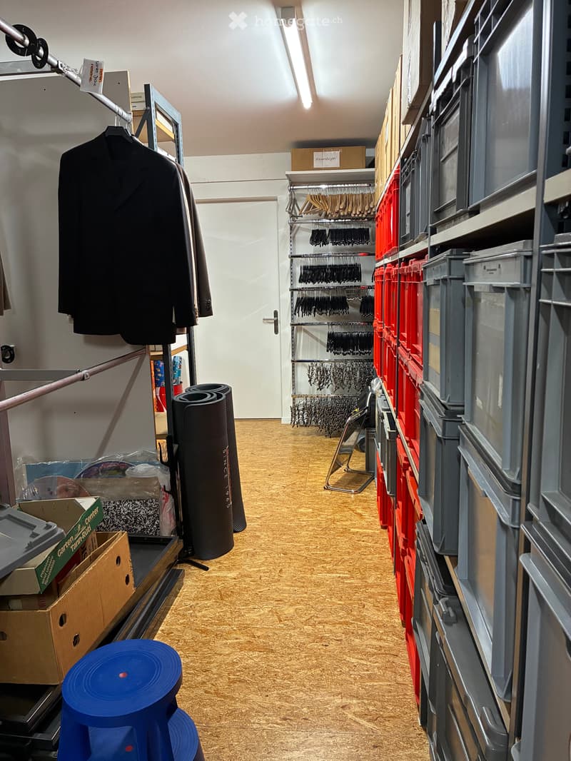 Voll ausgebaute Gewerbe-/Büro-/Laden-/Atelierfläche in historischem Gebäude (16)