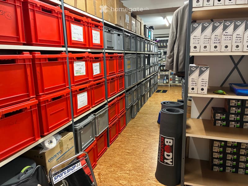 Voll ausgebaute Gewerbe-/Büro-/Laden-/Atelierfläche in historischem Gebäude (9)
