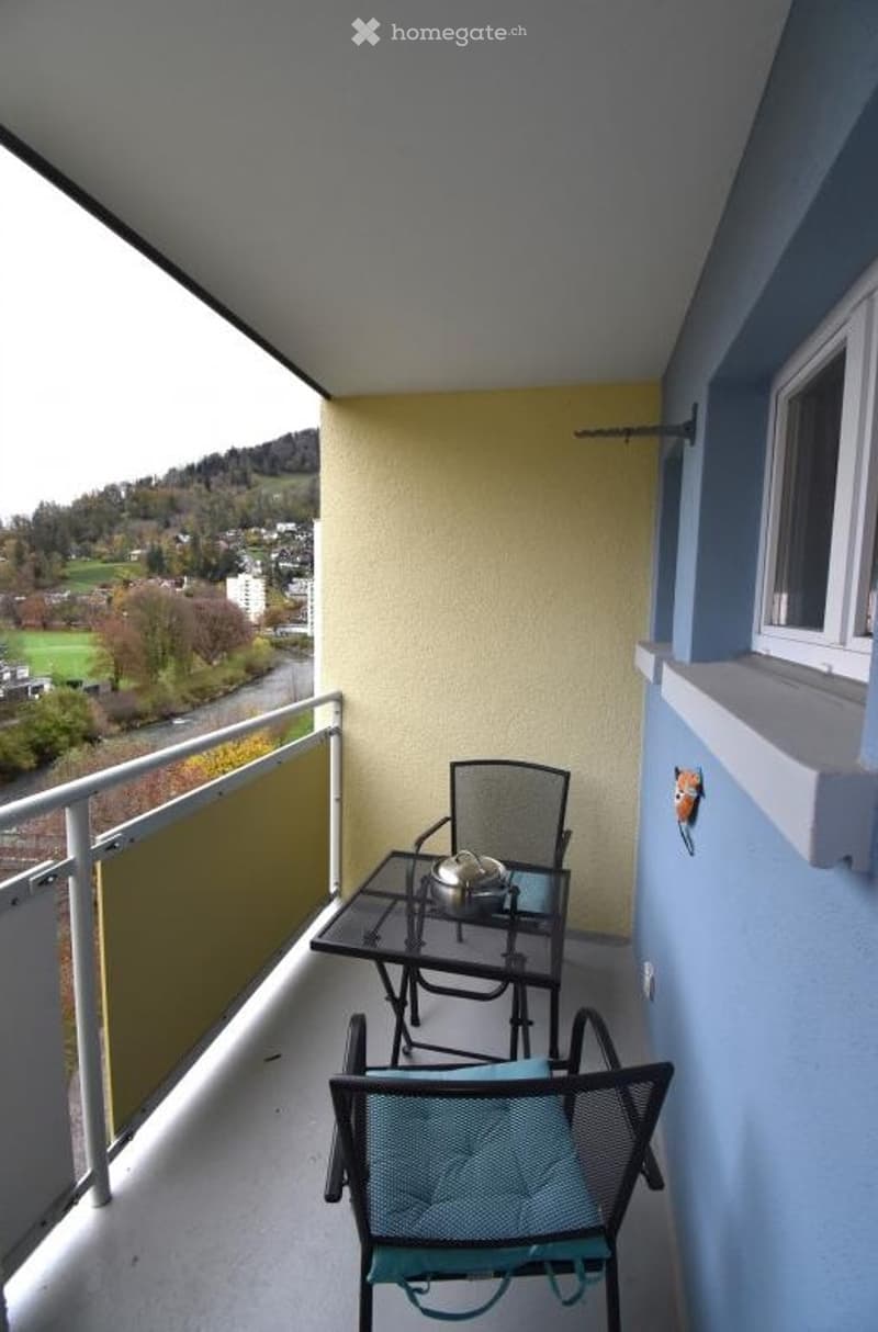 Hochwertig sanierte 4.0-Wohnung im 2. OG in Wattwil (Weitsicht) (7)