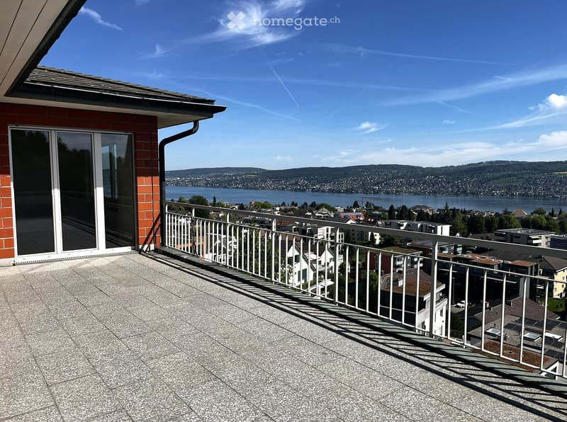 Charmante 5-Zimmerwohnung mit Seesicht in Thalwil (14)