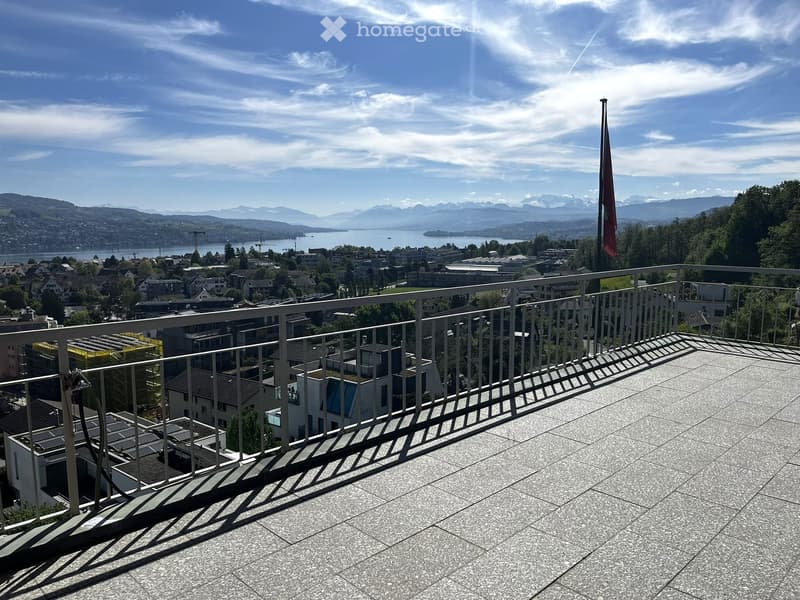 Charmante 5-Zimmerwohnung mit Seesicht in Thalwil (12)