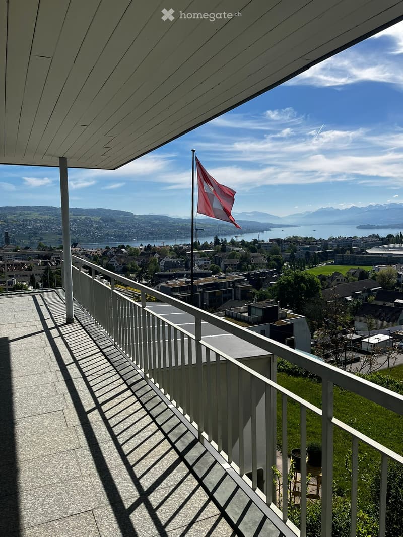 Charmante 5-Zimmerwohnung mit Seesicht in Thalwil (13)