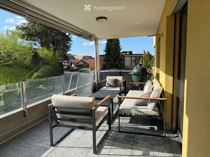 Möblierte 4.5-Zimmer-Wohnung in Wollerau (4)