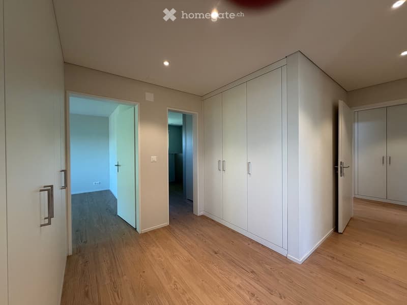 Grosszügige 6.5-Zimmer-Dachwohnung mit Balkon und schöner Aussicht in Tagelswangen (8)