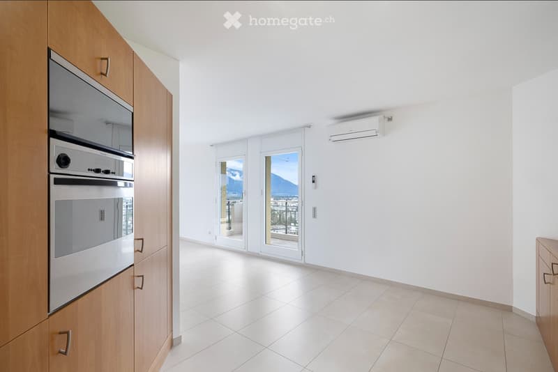 Grosszügige 4.5-Zimmer-Terrassenwohnung in Muralto mit Seeblick (5)