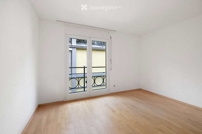 Grosszügige 4.5-Zimmer-Terrassenwohnung in Muralto mit Seeblick (9)