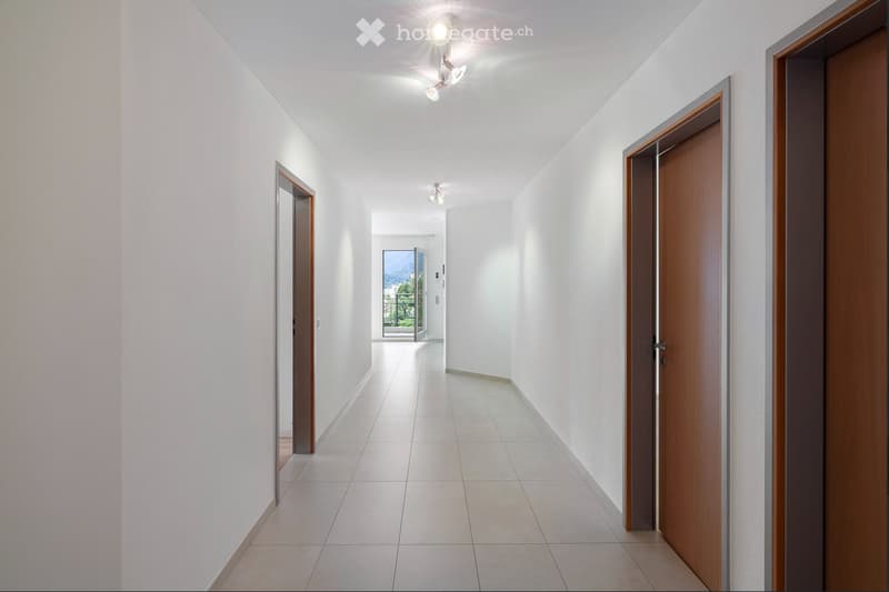 Grosszügige 4.5-Zimmer-Terrassenwohnung in Muralto mit Seeblick (8)