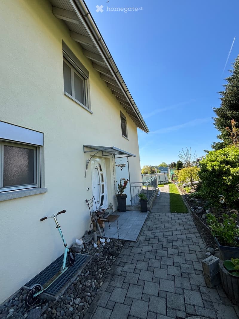 5 ½-Zimmer-Doppeleinfamilienhaus an sonniger, ruhiger Lage (3)