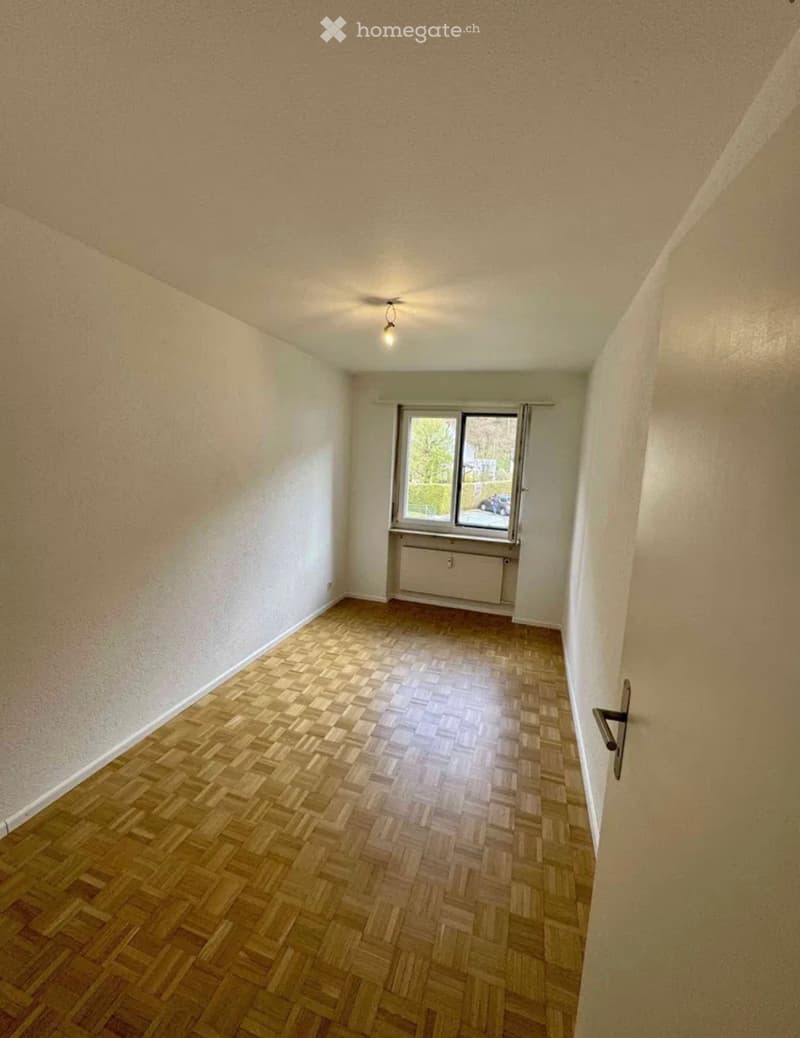 Charmante 4.5-Zimmer-Wohnung in ruhiger Lage in Zunzgen (4)