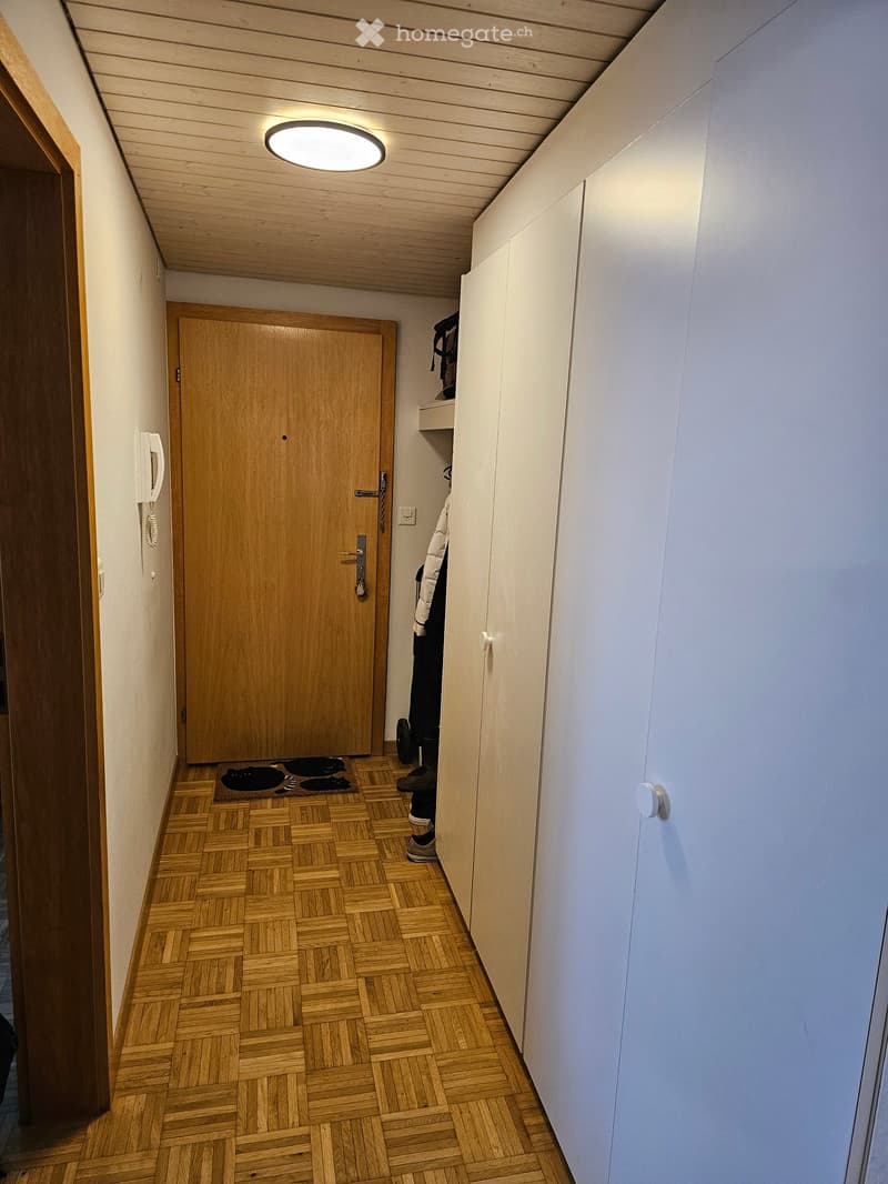 Charmante 2.5-Zimmer-Wohnung mit Stadtblick in St. Gallen (4)