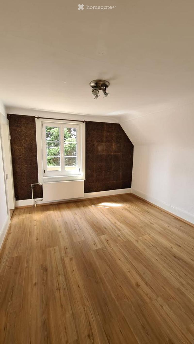 Charmante 3-Zimmer-Wohnung mit Balkon und Kamin in Oftringen (2)