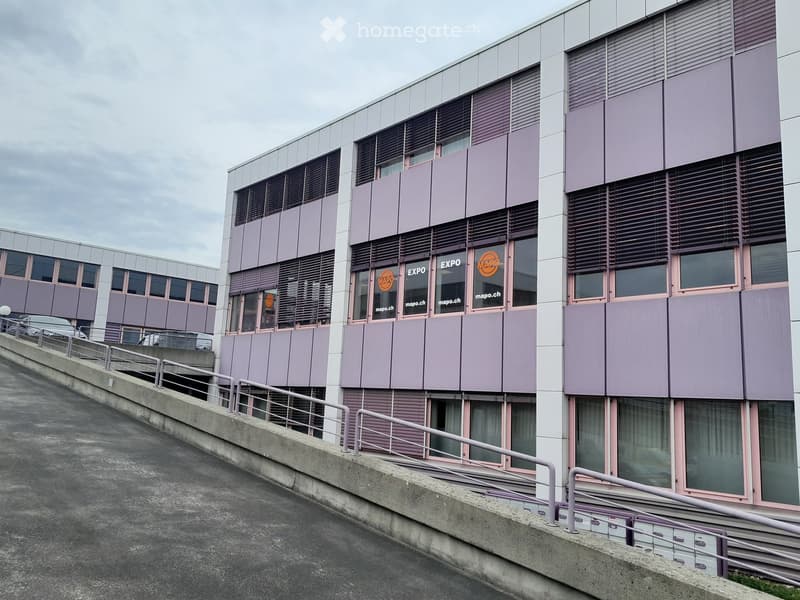 Surface commerciale à louer à Lonay – 140 m² avec garage et place de parking. (4)