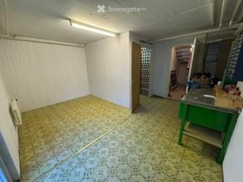 Charmantes 5.5-Zimmer-Doppeleinfamilienhaus in ruhiger Lage von Biel-Benken (13)