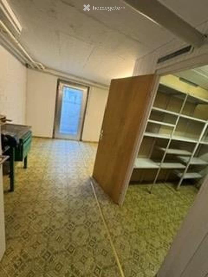 Charmantes 5.5-Zimmer-Doppeleinfamilienhaus in ruhiger Lage von Biel-Benken (14)