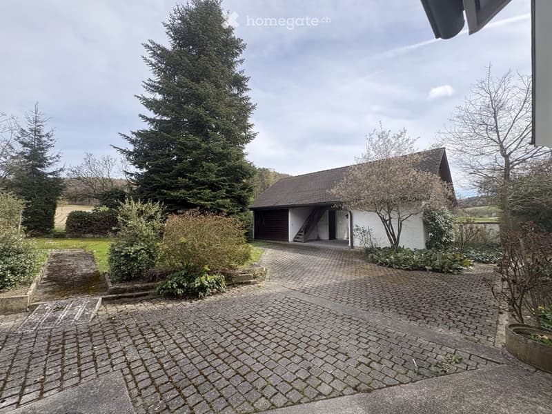 Herrschaftliches 6.5-Zimmer-Anwesen mit Garage, Geräte-/Hobby-Gebäude und grossem Garten in Dorf ZH (31)