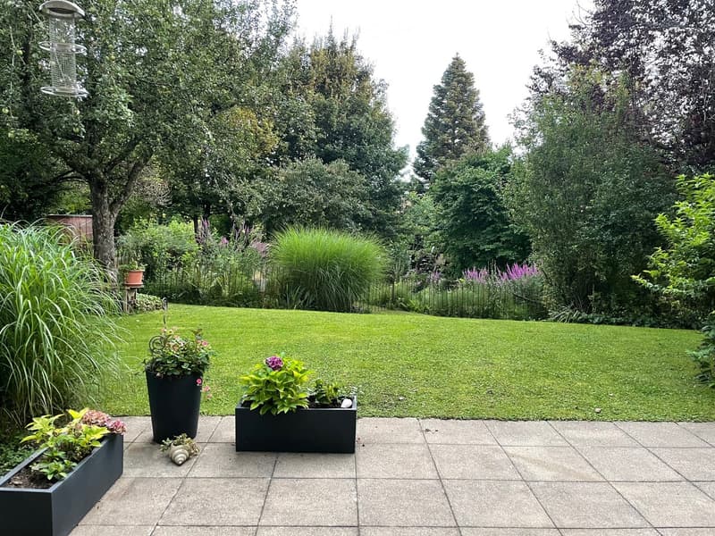 Charmante 3.5-Zimmer-Wohnung mit Balkon und Gartensitzplatz  in traumhafter Umgebungin Gempen (5)