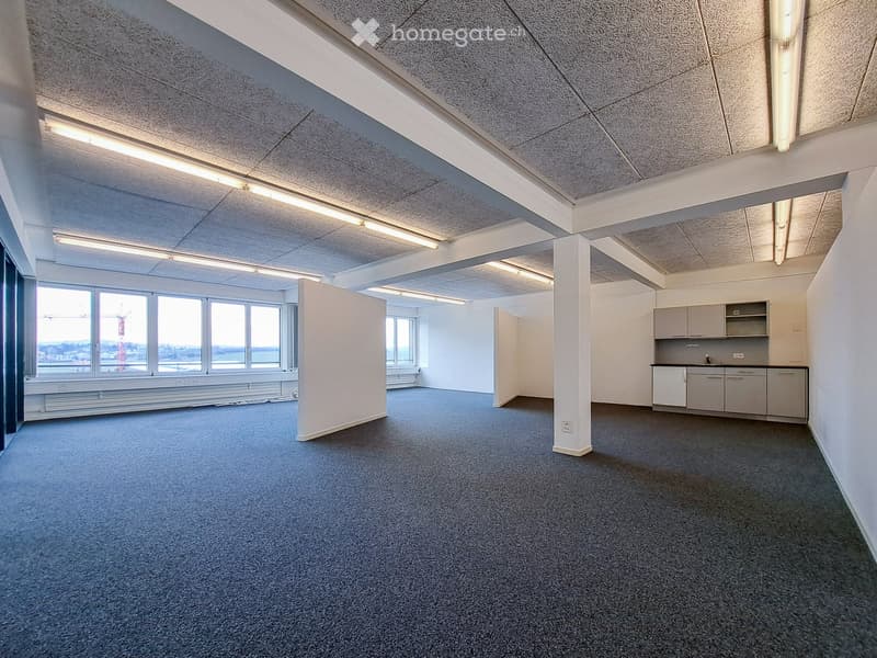 Moderne 4.5-Zimmer Bürofläche an ruhiger Lage in Ettingen (4)