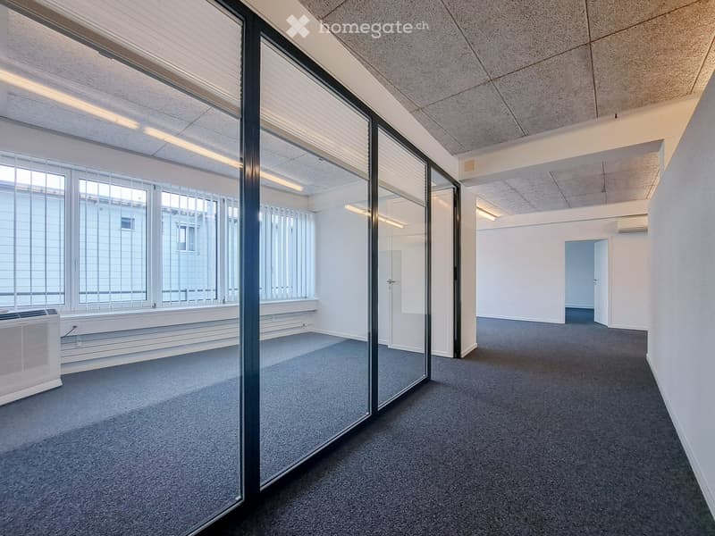 Moderne 4.5-Zimmer Bürofläche an ruhiger Lage in Ettingen (3)