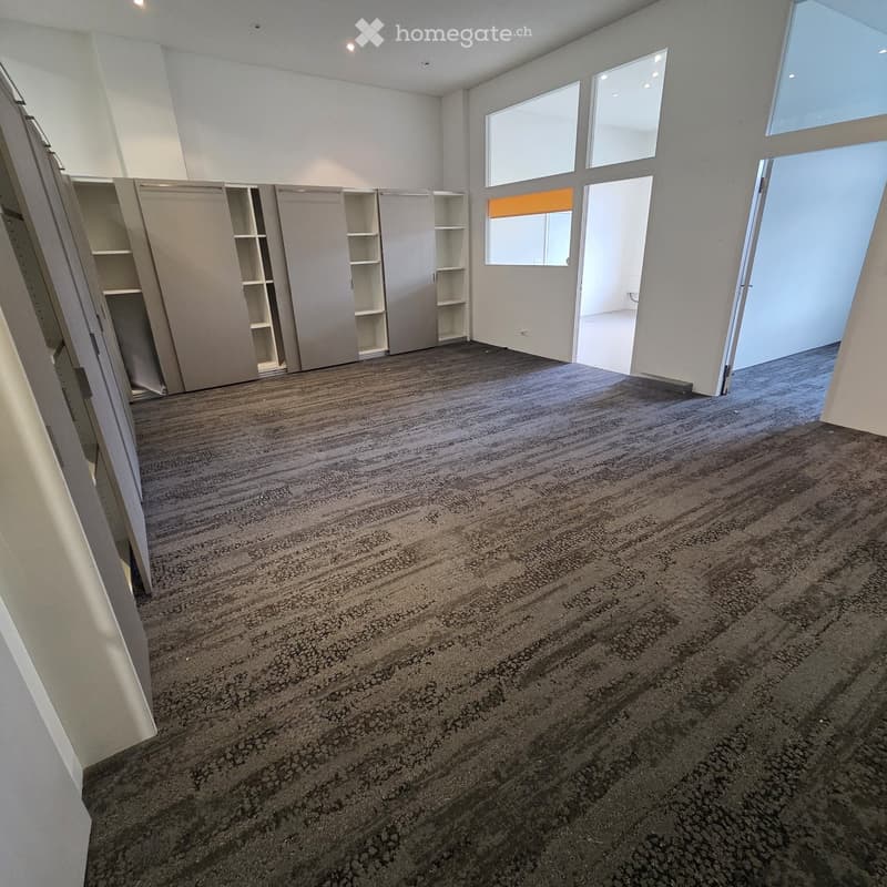 Attraktive und flexible Büroräume in gepflegtem Geschäftsgebäude an zentraler Lage (4)