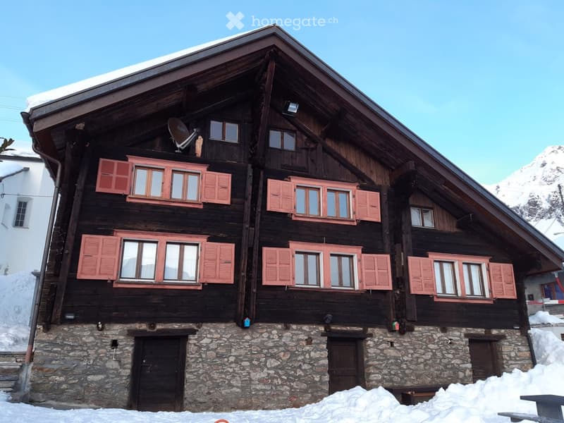 Grosszügiges, vollständig renoviertes Tessiner Haus mit viel Charme (1)