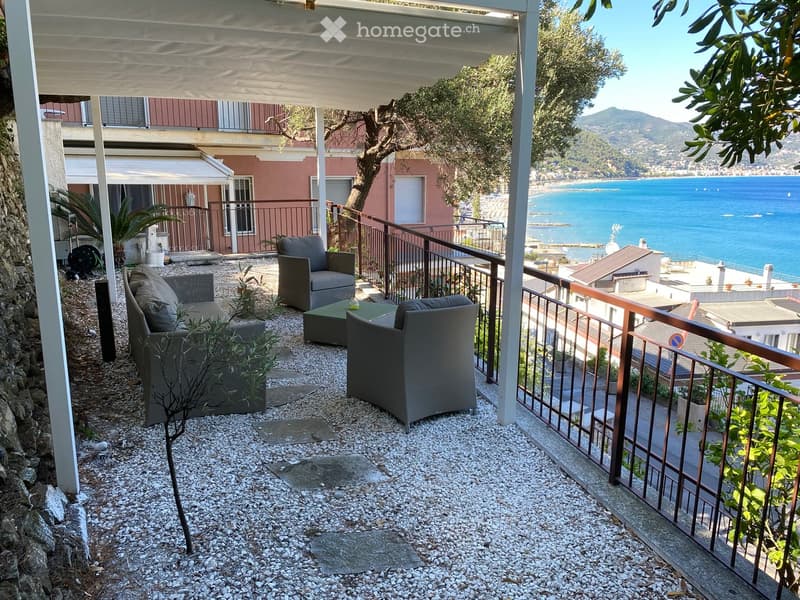 Appartamento con vista mare a Laigueglia – 2.5 locali moderni con balcone (1)