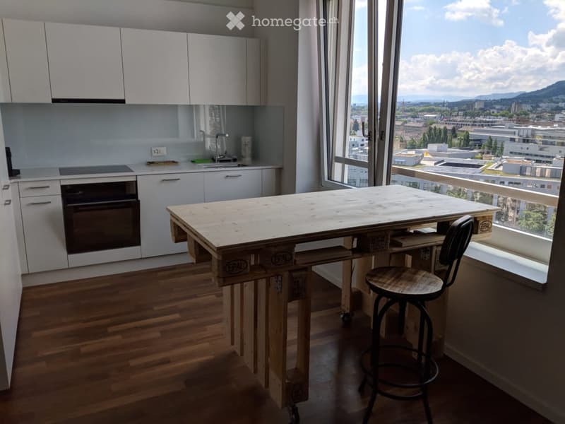 Urbanes Loft-Feeling mit Weitblick: Teilmöbliertes 1.5-Zimmer-Studio in Altstetten (Untermiete) (2)