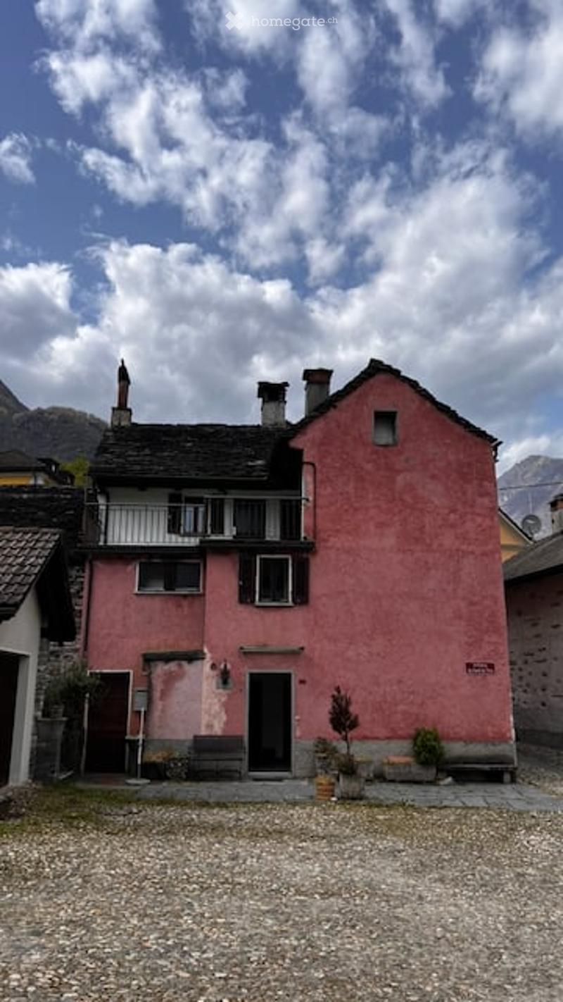 Casa tradizionale ticinese (Lodano-Vallemaggia) - Traditionelles Tessiner Haus (Lodano-Maggiatal) (2)