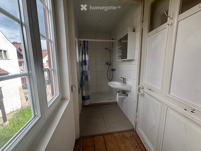 Charmante 3.5-Zimmer-Altbauwohnung mit Balkon in Sissach (5)