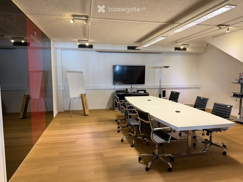 Helles 6.5-Zimmer Büro im 1. Obergeschoss in Wangen, SZ (8)