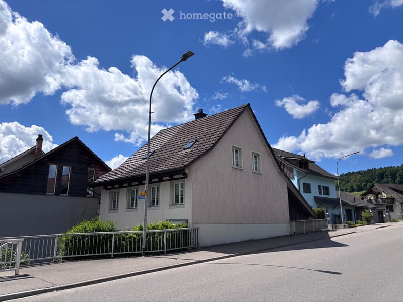 Charmantes 5-Zimmer Einfamilienhaus im Herzen von Neftenbach! RESERVIERT (2)