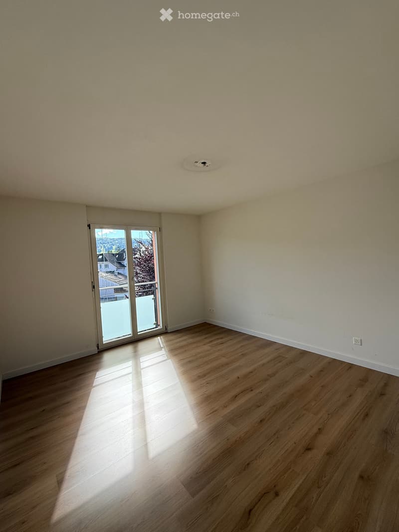 Gemütliche 3.5-Zimmer-Wohnung mit Seeblick in Unterägeri (4)
