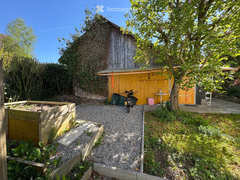 Sitzplatz mit Gartenbereich