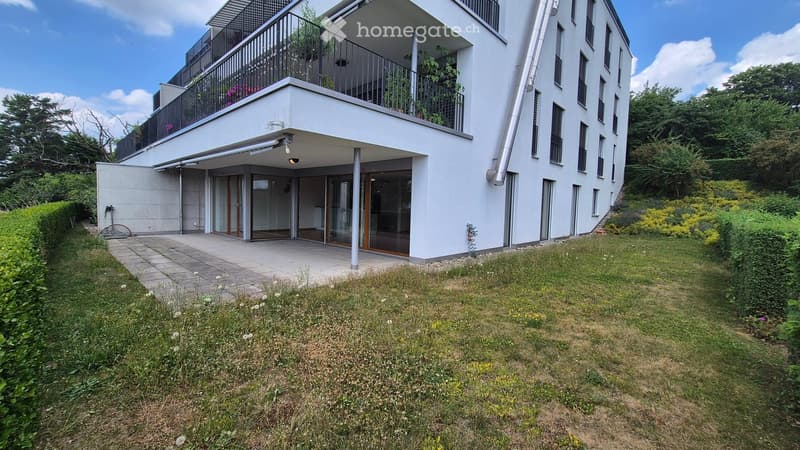 "Grosszügige 4.5-Zimmer-Wohnung an ruhiger Lage in Zürich-Höngg"