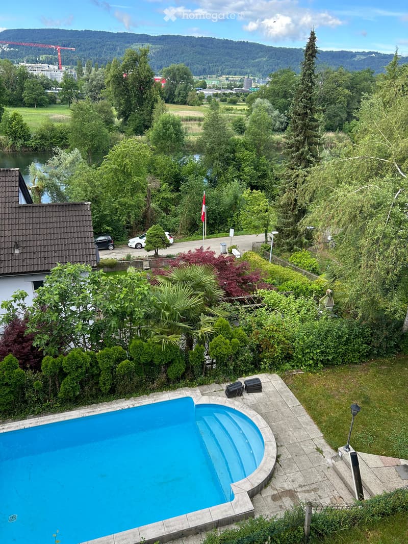 Haus mit Pool, grossem Garten, 2 Parkplätzen zu vermieten (2)