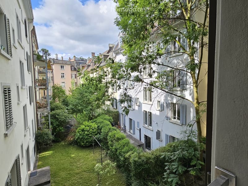 Stilvolle 2.5-Zimmer-Wohnungen in charmantem Mehrfamilienhaus (12)