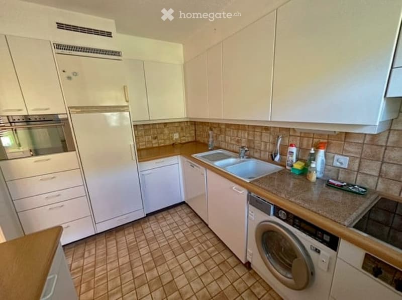 Sonnige 3½-Zimmer-Wohnung mit Balkon/Wintergarten in guter Lage (4)