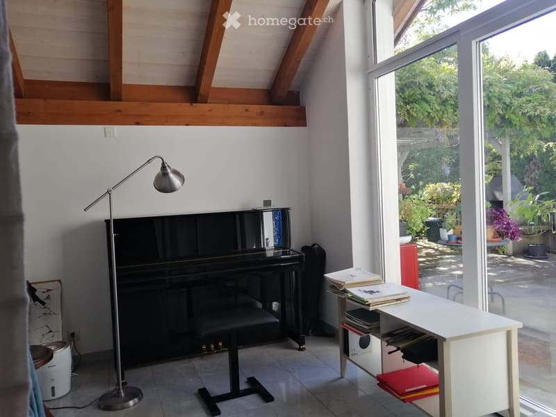 {"visible_features": [], "type": "Furnished Room", "objects": ["stool", "stool", "stool", "stool", "stool", "stool", "stool", "stool", "stool", "stool", "stool", "stool", "stool", "stool", "stool", "stool", "stool", "stool", "stool", "stool", "stool", "st