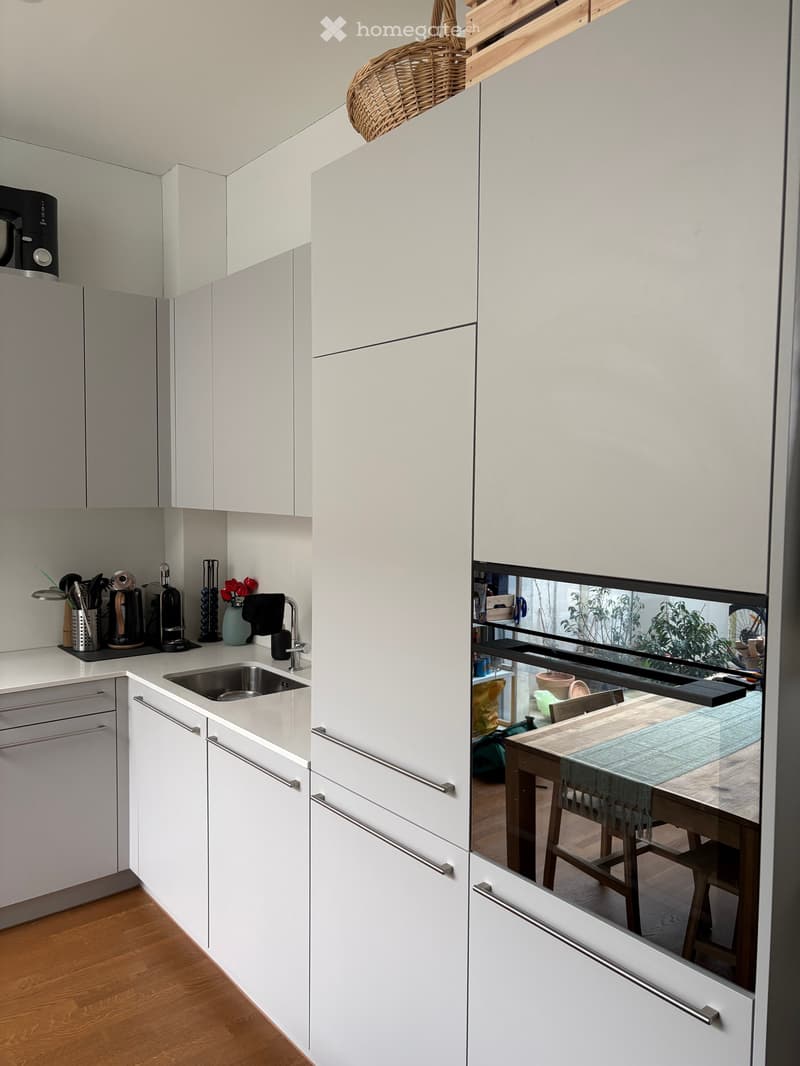 Moderne 2.5-Zimmer-Wohnung in Waldegg b. Uitikon (3)