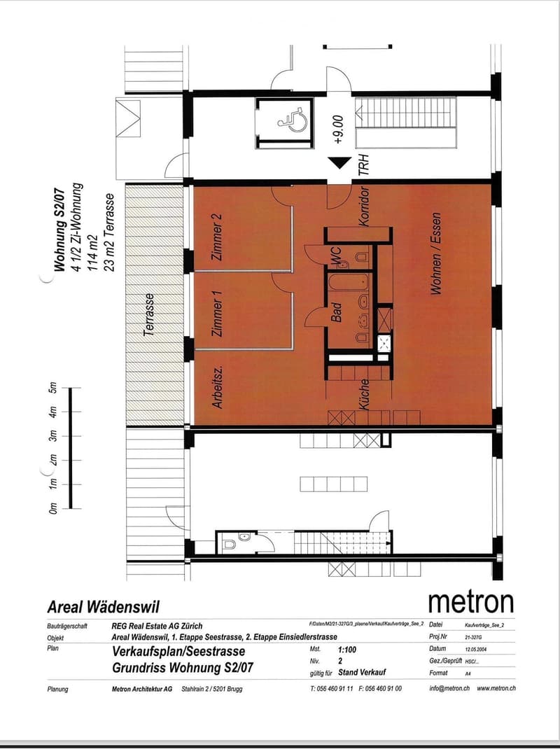 Floor plan of a 4.5-room apartment with two bedrooms, a kitchen, a bathroom, a living/dining area, a hallway, and a terrace.