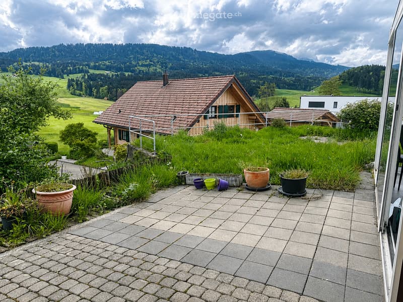 Charmantes 5.5-Zimmer-Einfamilienhaus in St. Silvester – sofort verfügbar! (4)