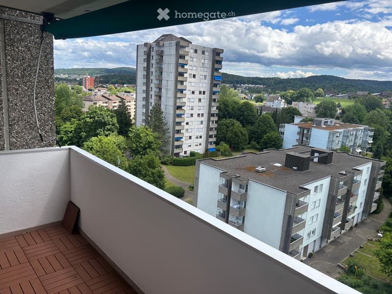Helle 1.5-Zimmer-Wohnung im 10. Stock mit Balkon und schöner Aussicht in Dietikon (1)