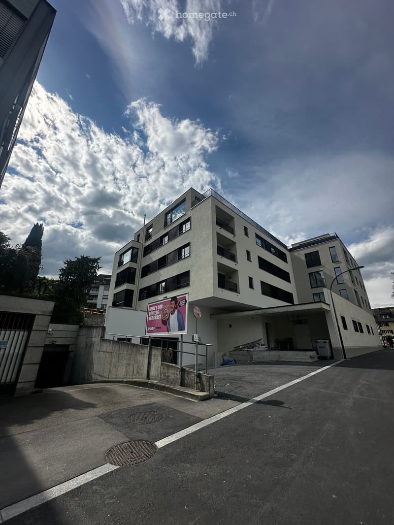 Exklusive 3.5-Zimmer-Wohnung mit Seesicht in Rüschlikon (2)
