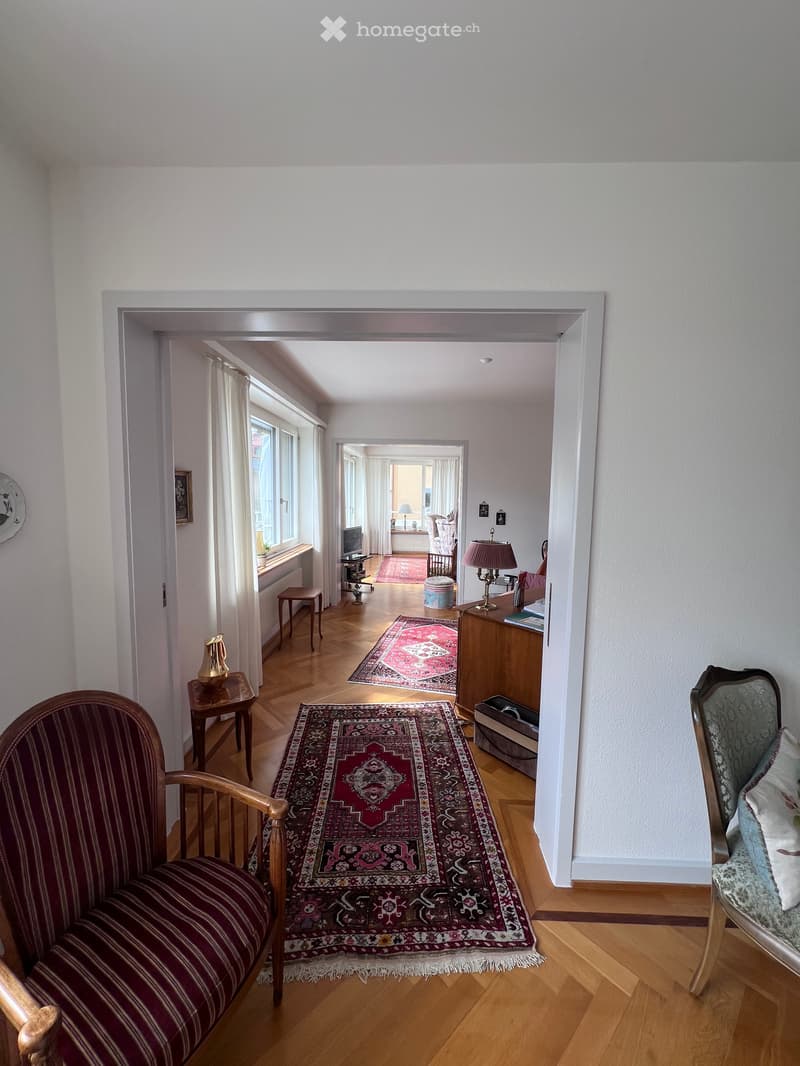 5-Zimmer-Wohnung am Zürichberg mit zwei Balkonen und schöner Aussicht (3)