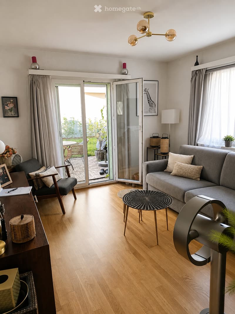 Charmante 2.5 - Zimmer Wohnung mit Gartensitzplatz (6)