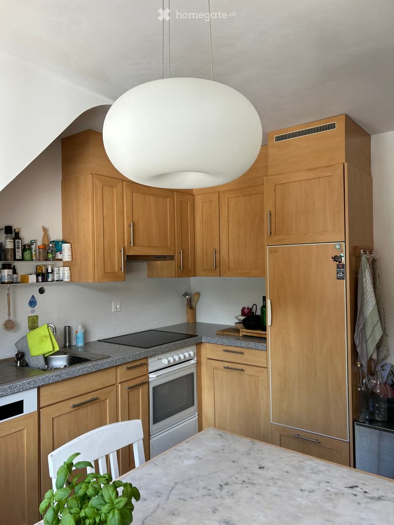 {"type": "Kitchen", "objects": ["refrigerator", "oven", "sink", "chair", "table", "faucet", "oven", "cabinets", "pendant light", "bottle", "bowl", "teapot", "cutting board", "oven", "faucet", "oven", "oven", "oven", "oven", "oven", "oven", "oven", "oven",