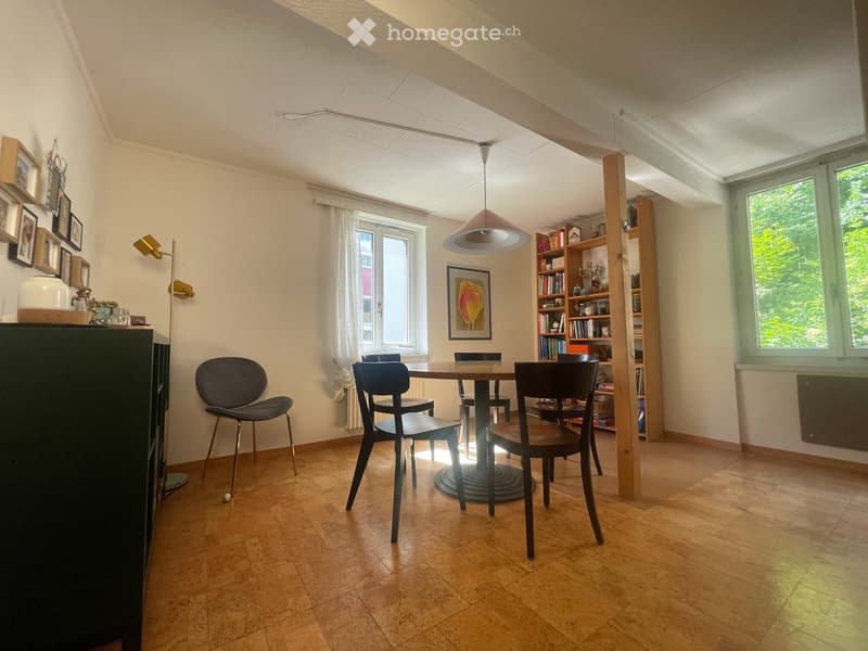 Charmante 3.5-Zimmer-Altbauwohnung mit Balkon in Schiers (1)