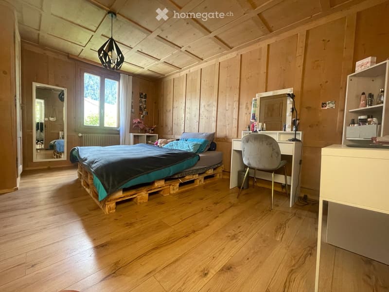Charmante 3.5-Zimmer-Altbauwohnung mit Balkon in Schiers (3)