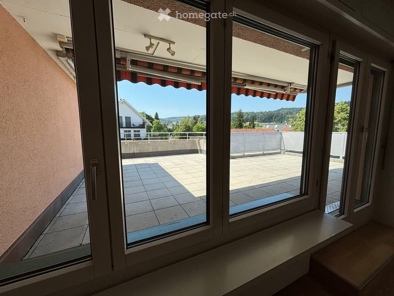 Charmante 3.5-Zimmer-Attikawohnung an der Bahnhofstrasse in Urdorf (11)