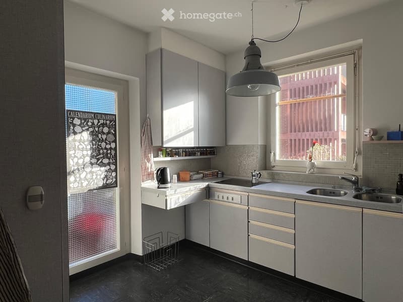 {"type": "Kitchen", "objects": ["cabinet", "sink", "faucet", "electric kettle", "coffee maker", "cupboard", "faucet", "faucet", "faucet", "faucet", "faucet", "faucet", "faucet", "faucet", "faucet", "faucet", "faucet", "faucet", "faucet", "faucet", "faucet